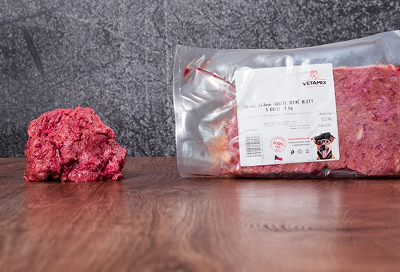 Príkrm pre šteňatá: Králik jemne mletý s kosťou1 kg